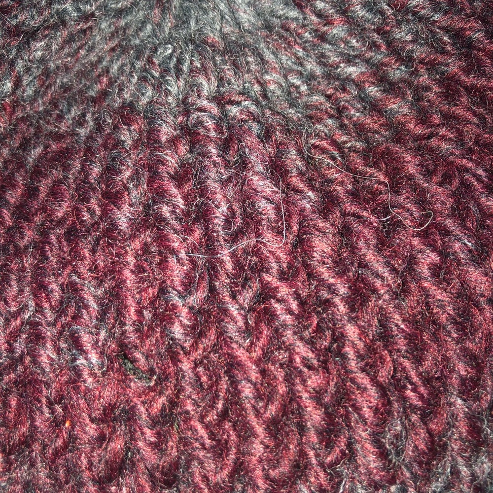 Knitted hat - Picture 2 of 3
